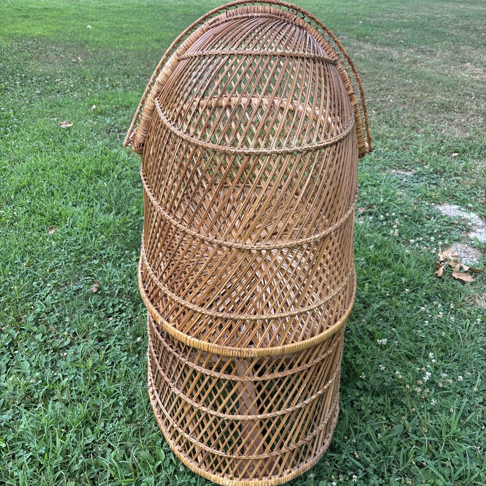Beautiful Vintage Styled Wicker Rattan Baby Bassinet - Picture 3 of 16